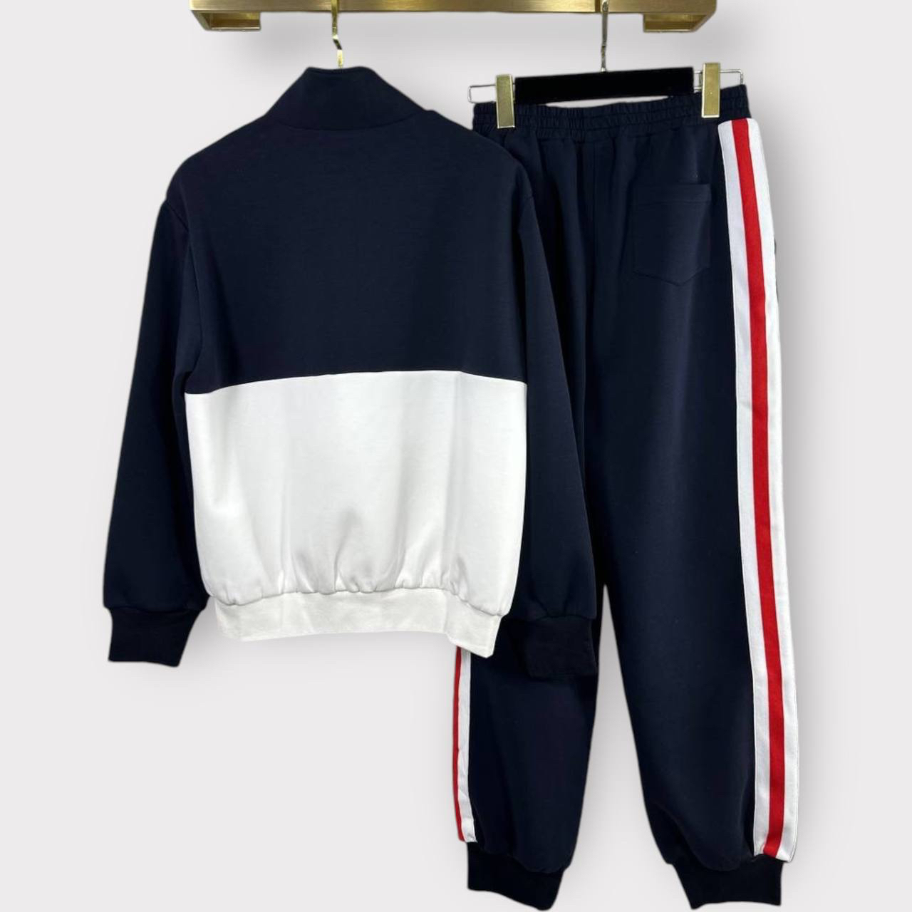 КОСТЮМ GUCCI детальное фото