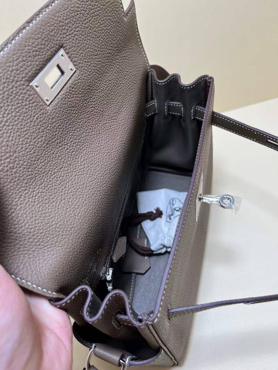 МУЖСКАЯ СУМКА МЕССЕНДЖЕР HERMES детальное фото