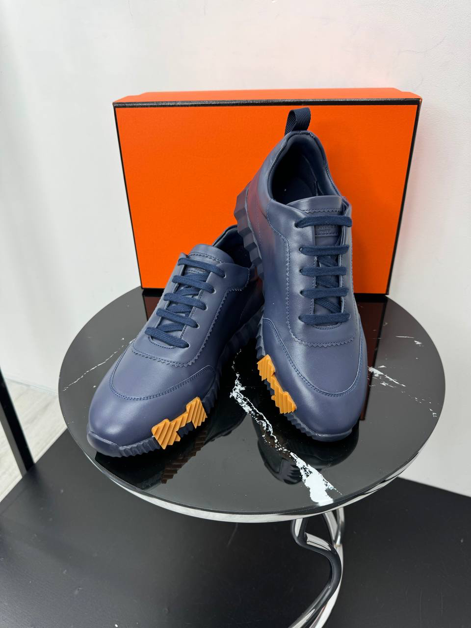 МУЖСКИЕ КРОССОВКИ HERMES детальное фото