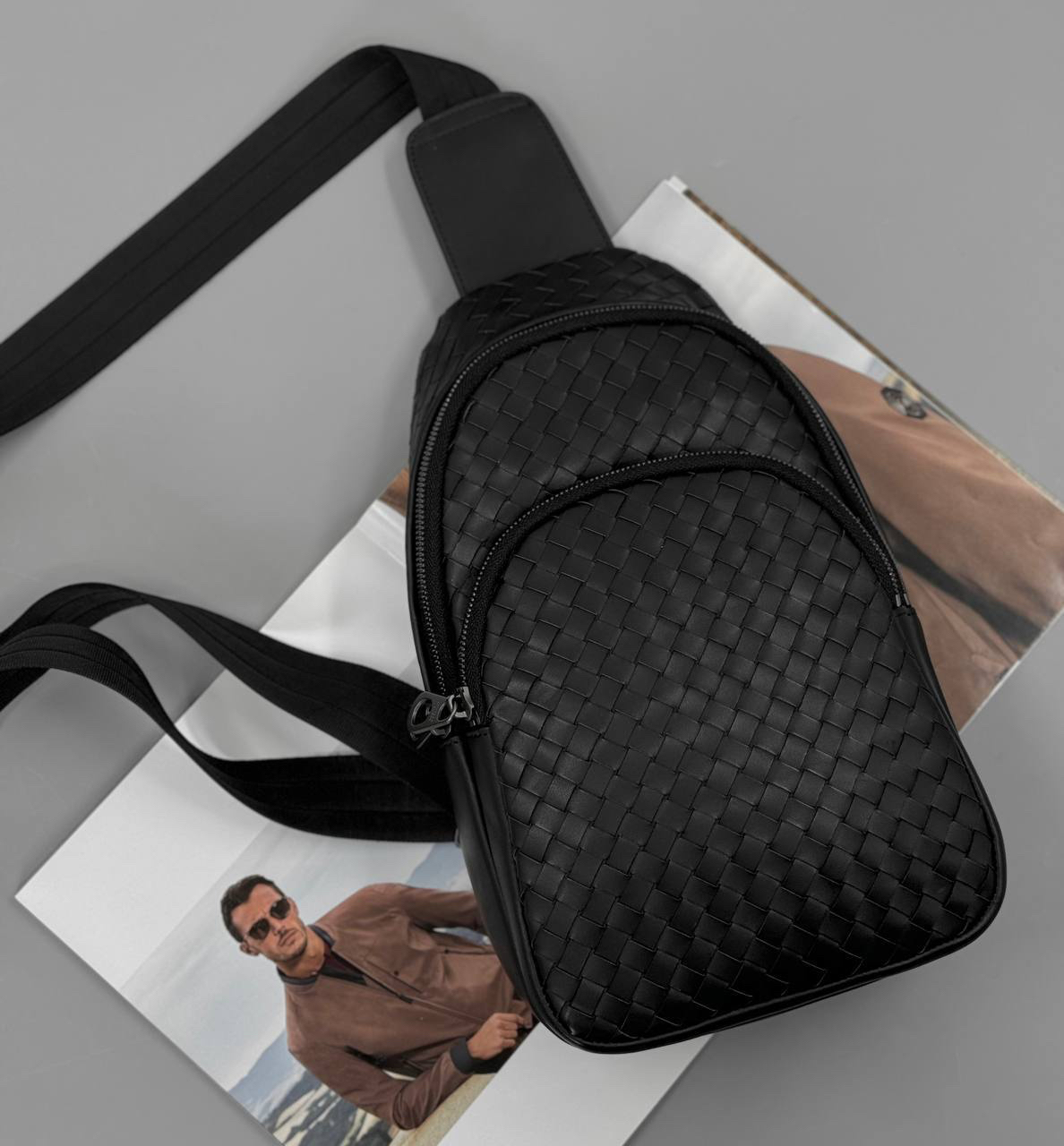 МУЖСКАЯ СУМКА СЛИНГ BOTTEGA VENETA детальное фото