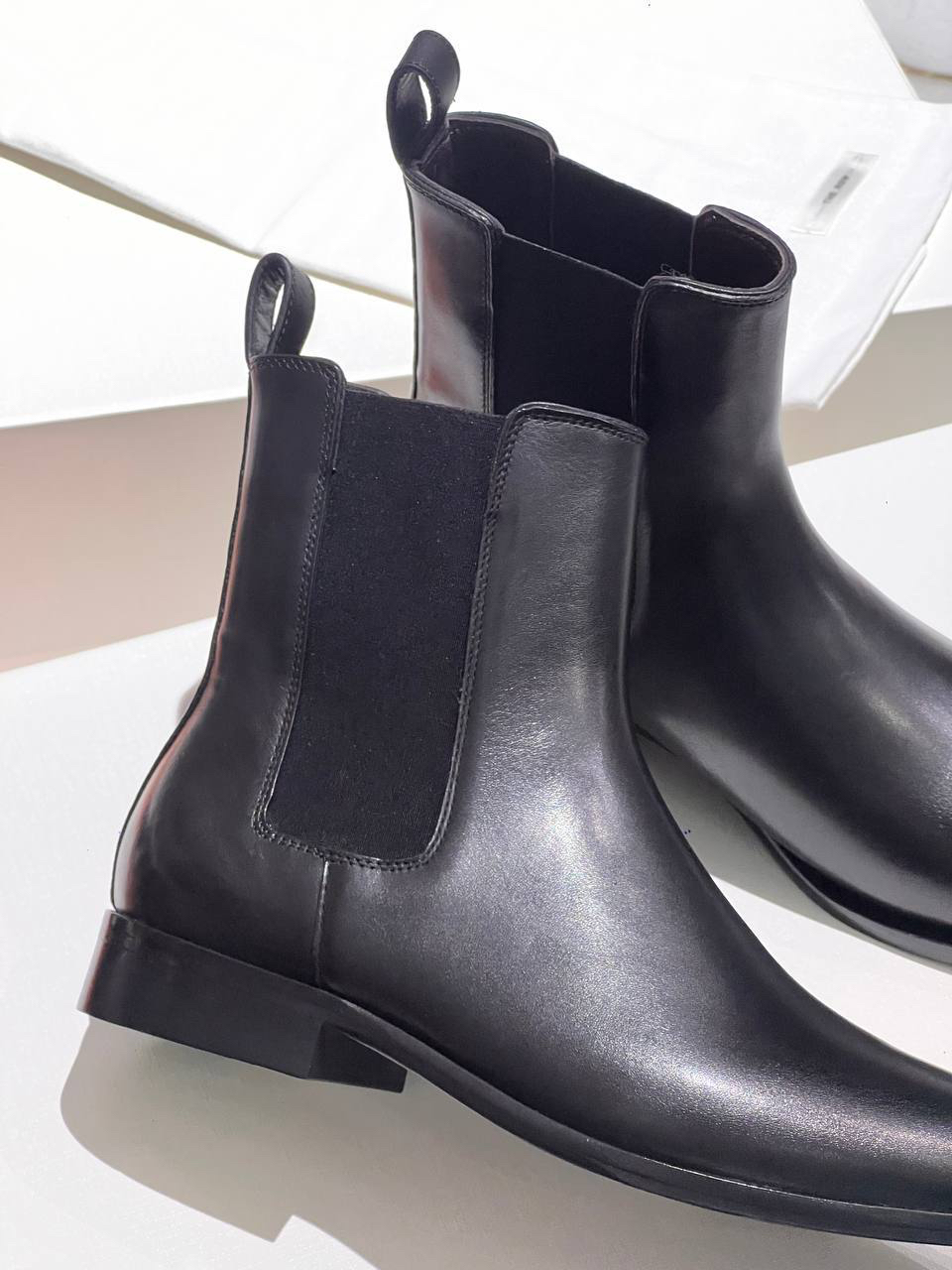 БОТИЛЬОНЫ THE ROW детальное фото