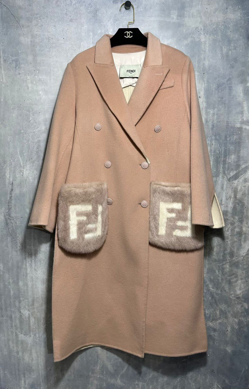 ПАЛЬТО FENDI детальное фото