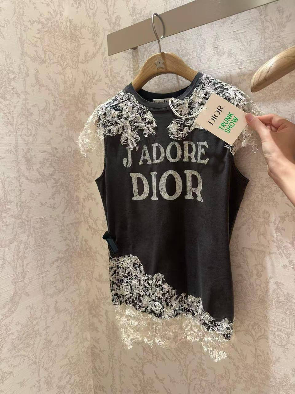 ФУТБОЛКА CHRISTIAN DIOR детальное фото
