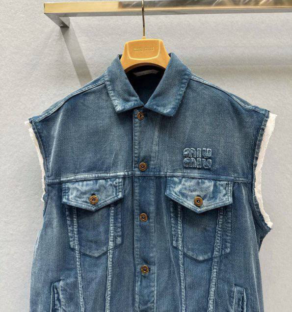 ЖИЛЕТ MIU MIU детальное фото