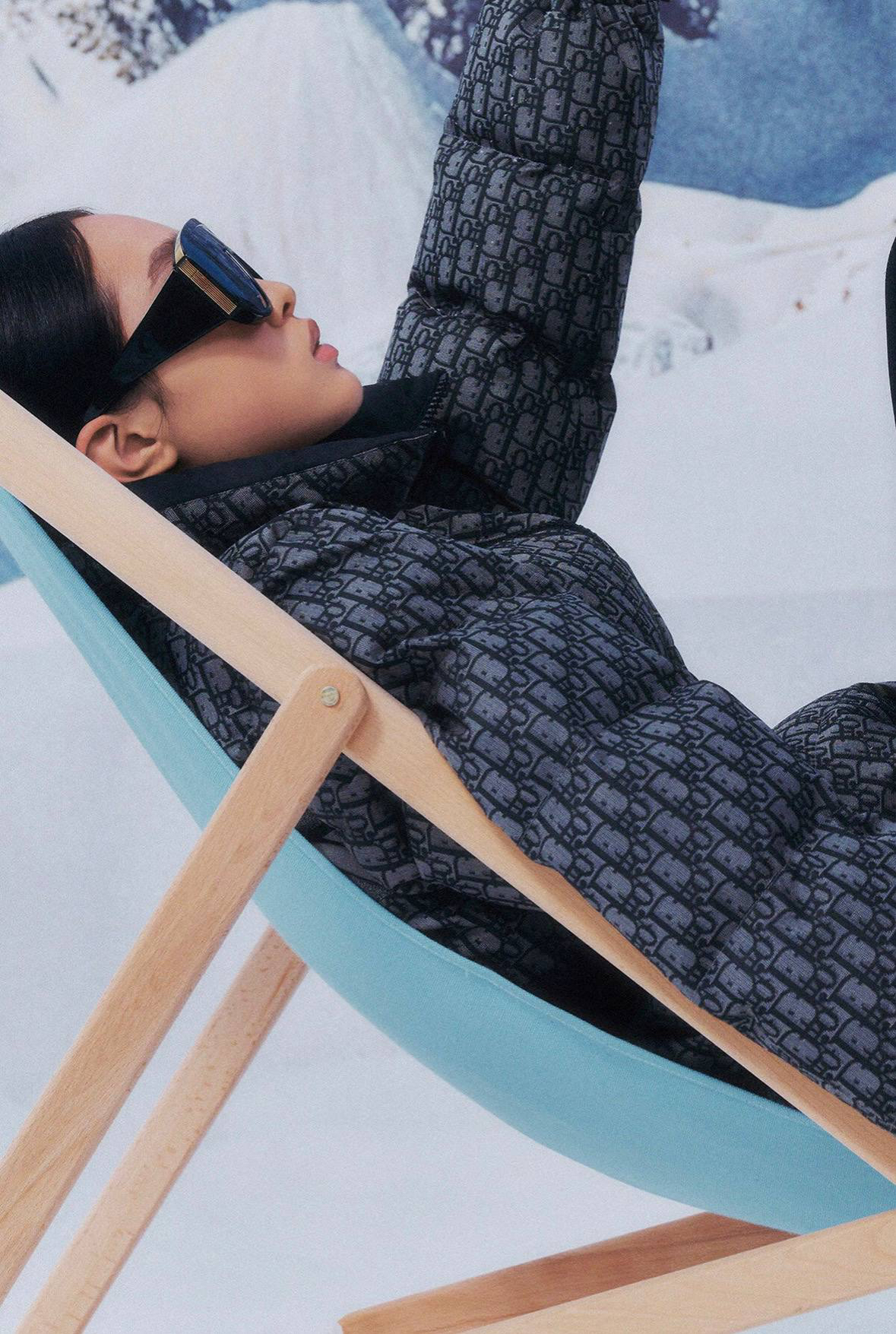 ПУХОВИК CHRISTIAN DIOR детальное фото