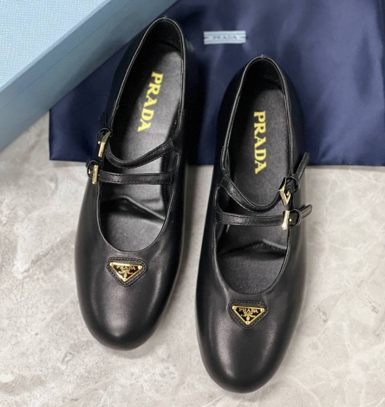 БАЛЕТКИ PRADA фото