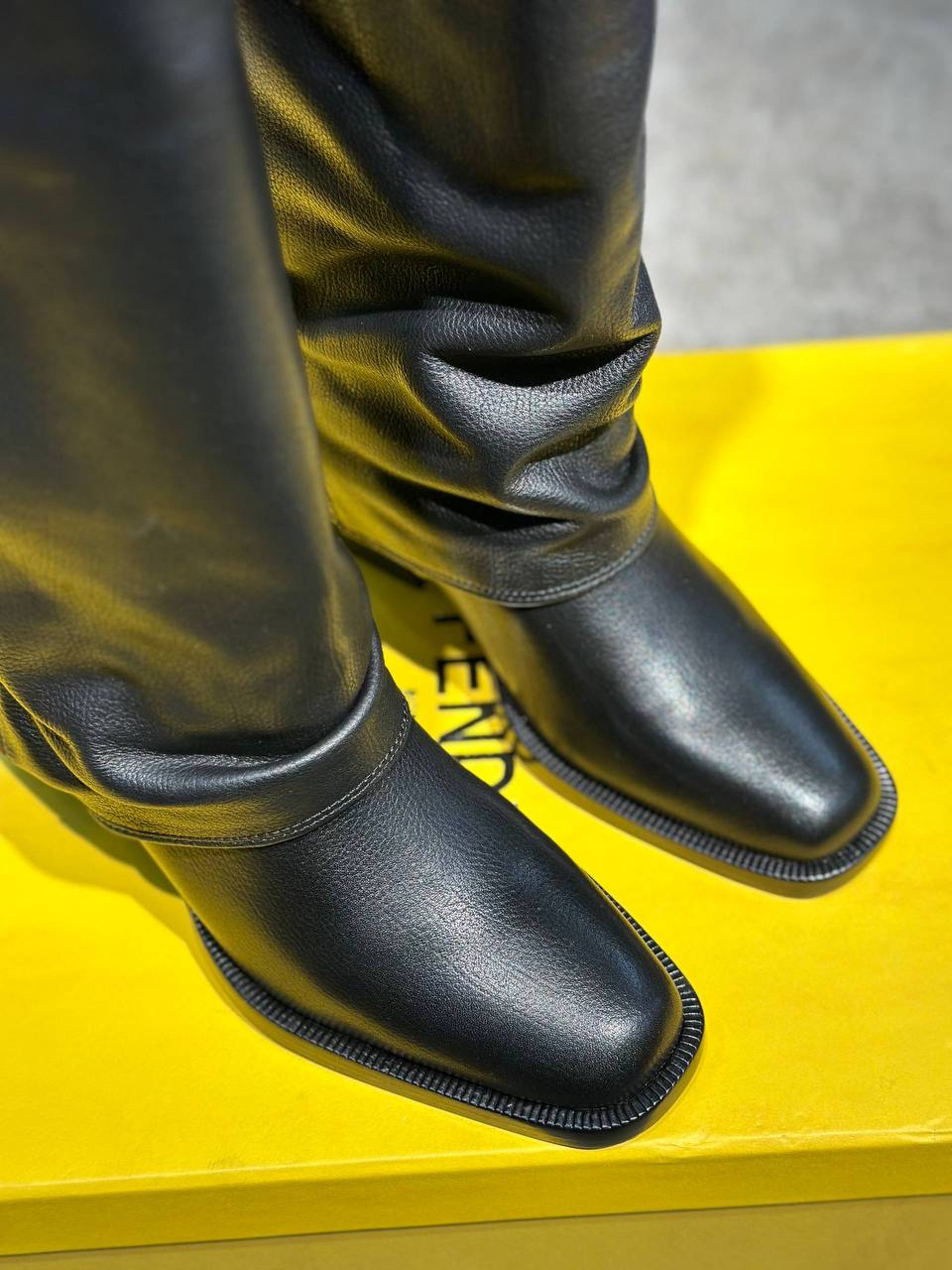 САПОГИ FENDI детальное фото