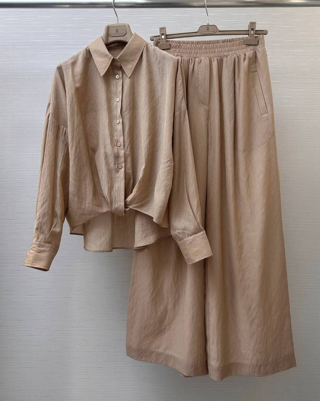 КОСТЮМ BRUNELLO CUCINELLI детальное фото