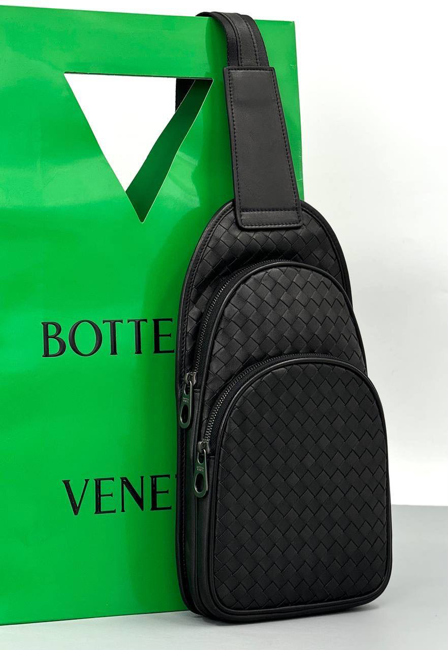 МУЖСКАЯ СУМКА СЛИНГ BOTTEGA VENETA детальное фото