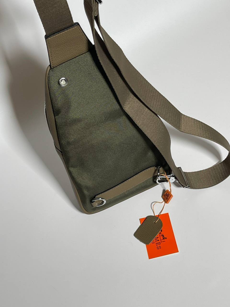 МУЖСКАЯ СУМКА СЛИНГ HERMES детальное фото