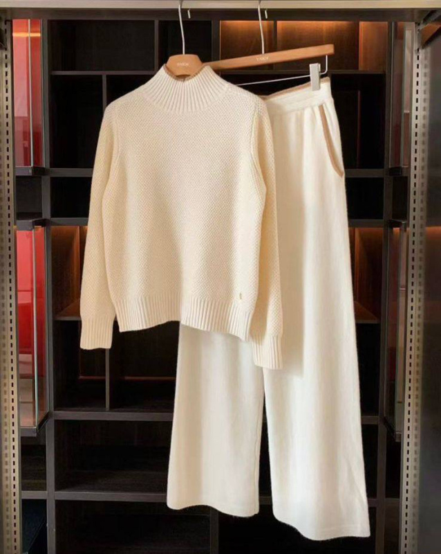 КОСТЮМ LORO PIANA фото