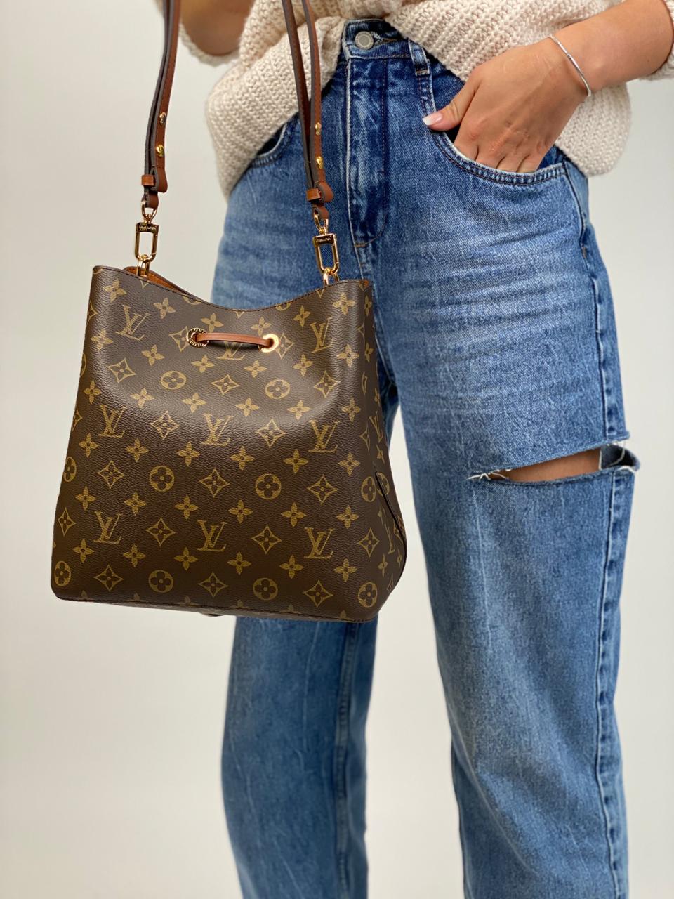 СУМКА LOUIS VUITTON детальное фото