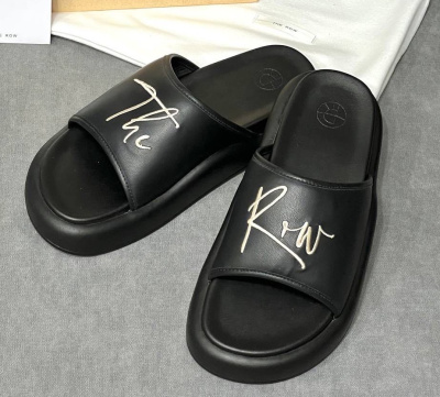 ШЛЕПКИ THE ROW фото