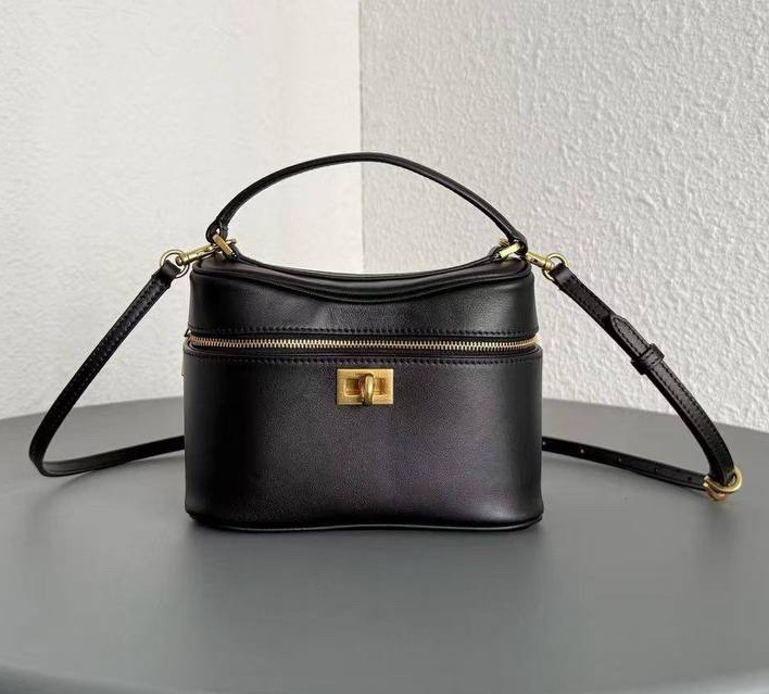 СУМКА BALENCIAGA фото