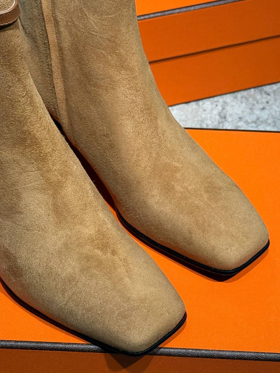 БОТИЛЬОНЫ HERMES детальное фото