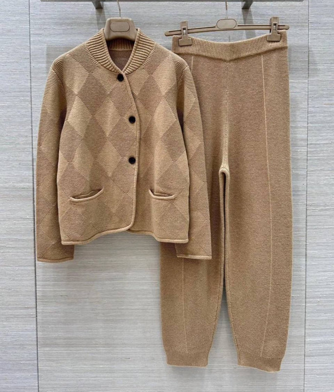 КОСТЮМ LORO PIANA фото