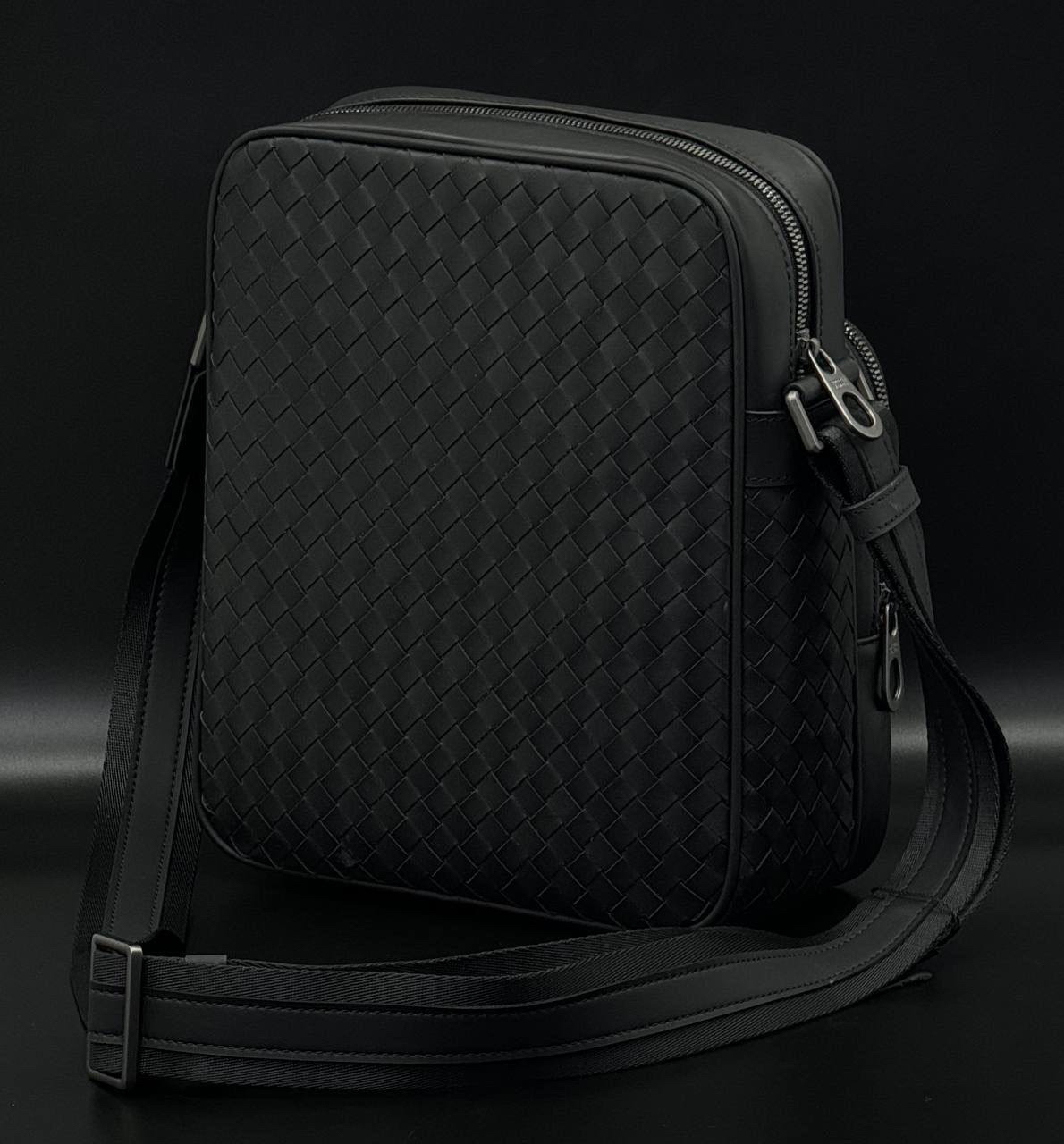 МУЖСКАЯ СУМКА МЕССЕНДЖЕР BOTTEGA VENETA детальное фото