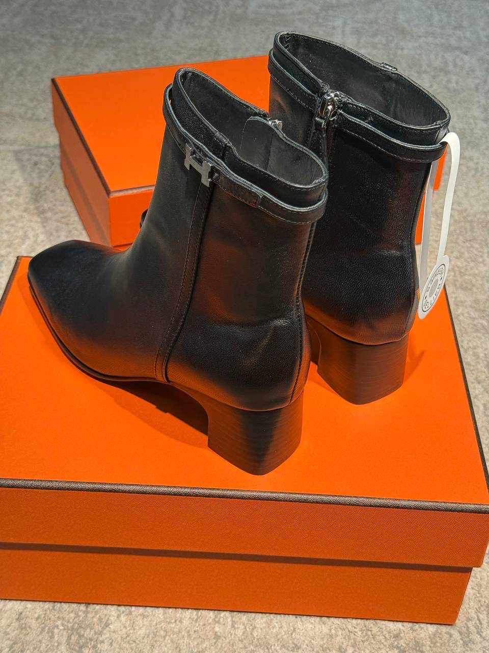 БОТИЛЬОНЫ HERMES детальное фото