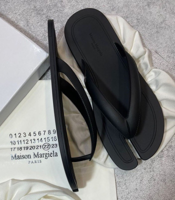 ШЛЕПКИ MAISON MARGIELA фото