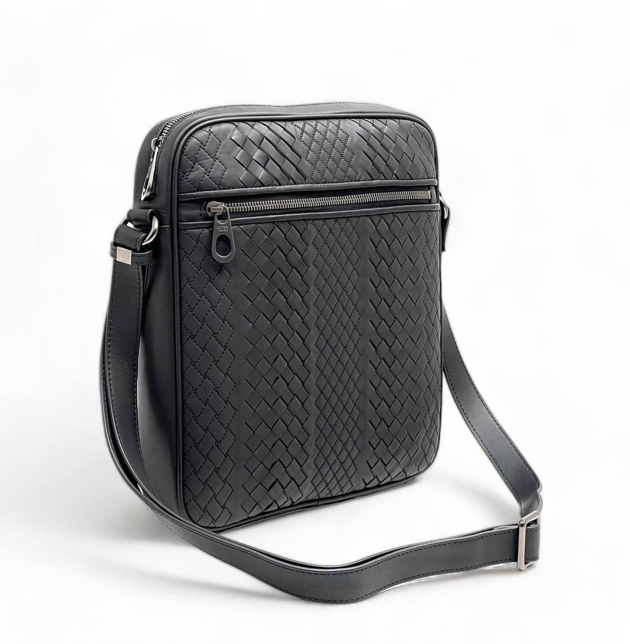 МУЖСКАЯ СУМКА МЕССЕНДЖЕР BOTTEGA VENETA детальное фото