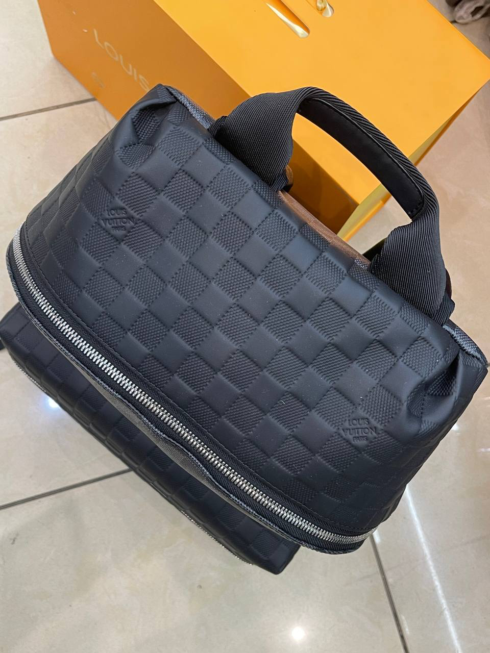 МУЖСКОЙ РЮКЗАК LOUIS VUITTON детальное фото