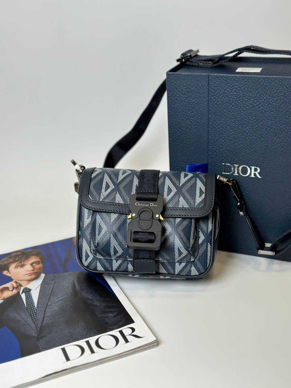 МУЖСКАЯ СУМКА МЕССЕНДЖЕР CHRISTIAN DIOR детальное фото