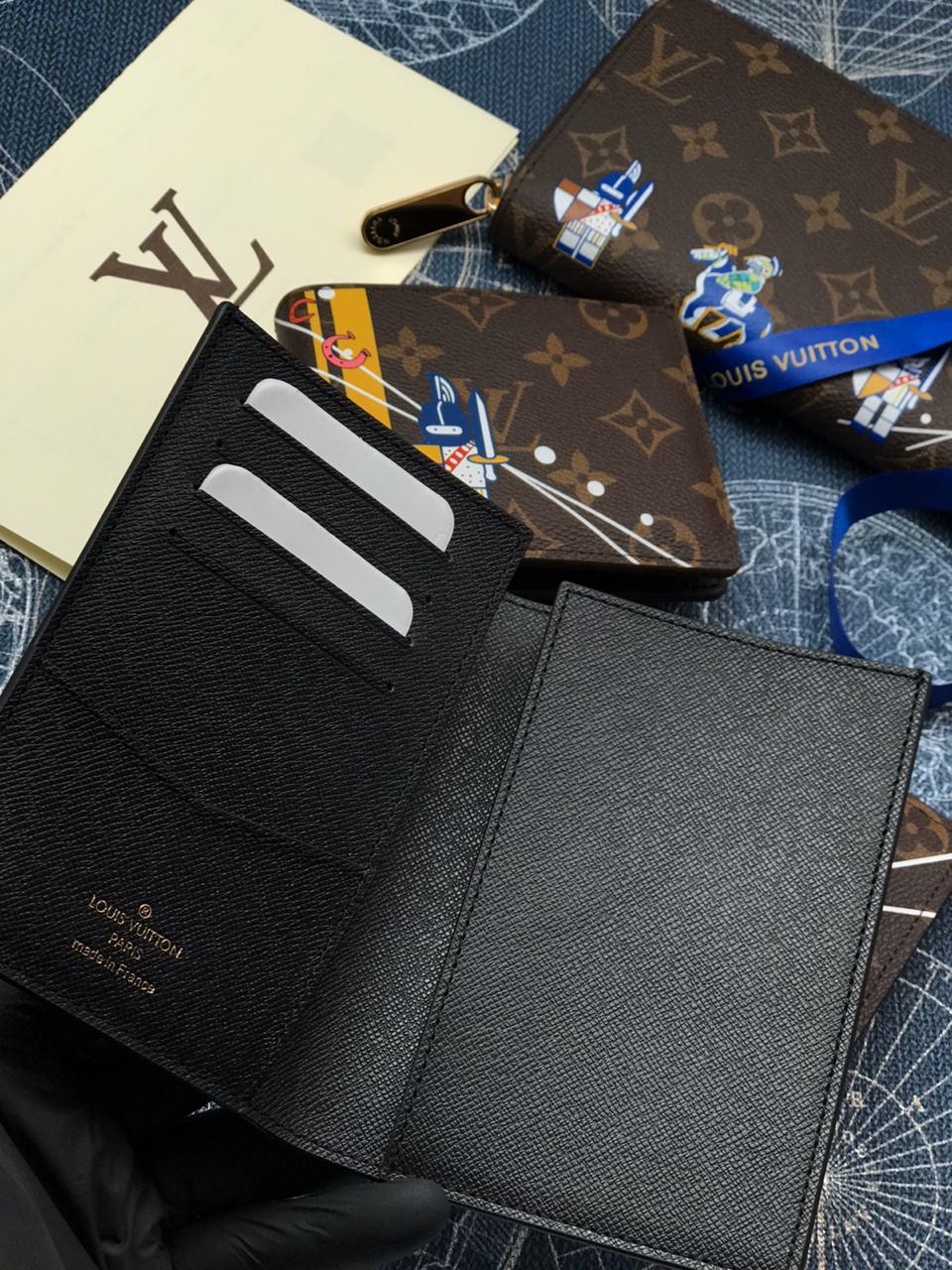ОБЛОЖКА НА ПАСПОРТ LOUIS VUITTON детальное фото