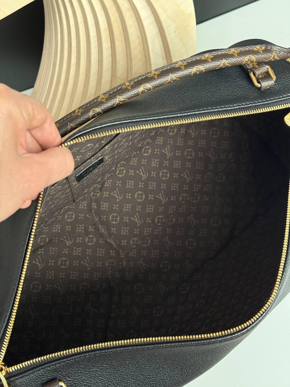 СУМКА LOUIS VUITTON детальное фото