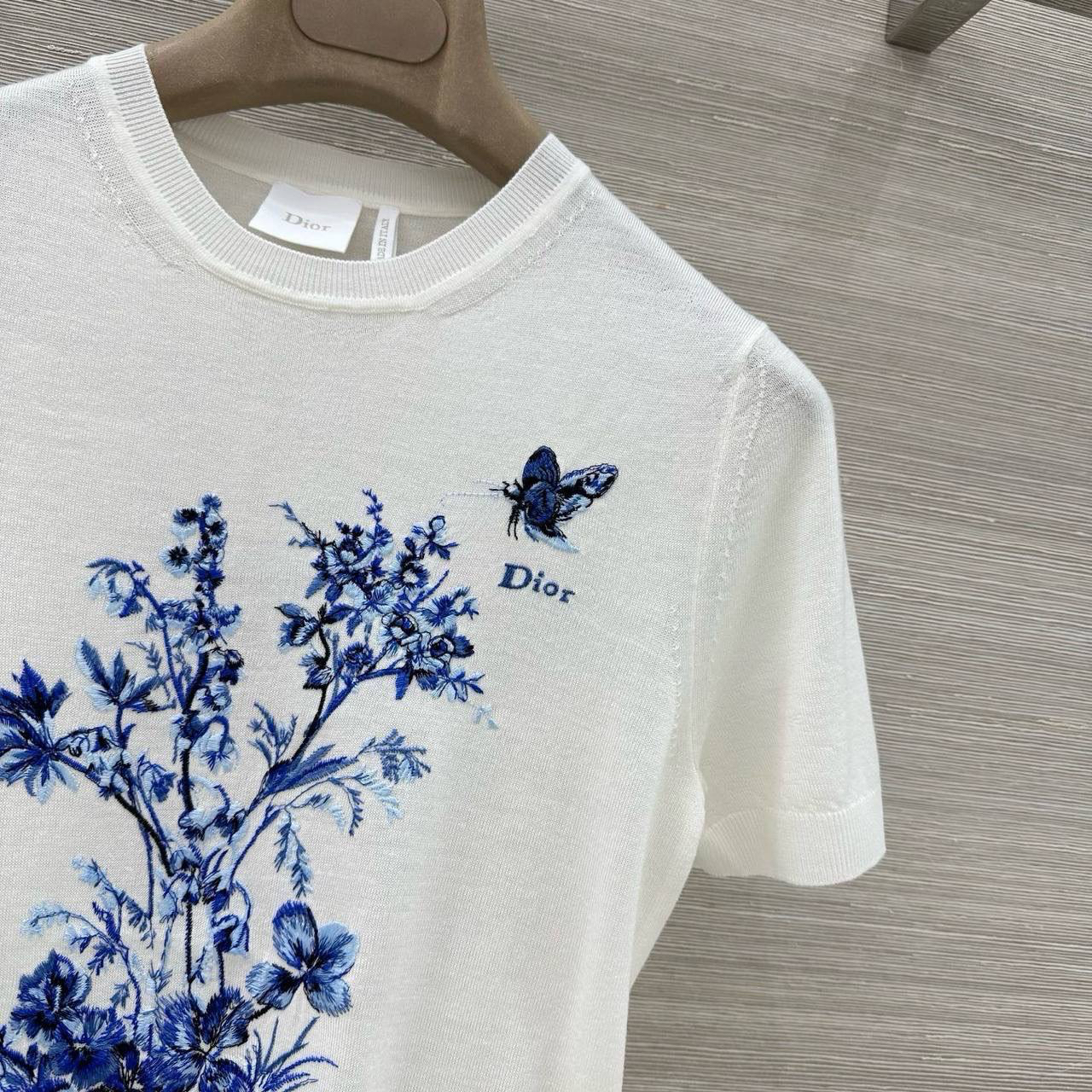 ФУТБОЛКА CHRISTIAN DIOR детальное фото