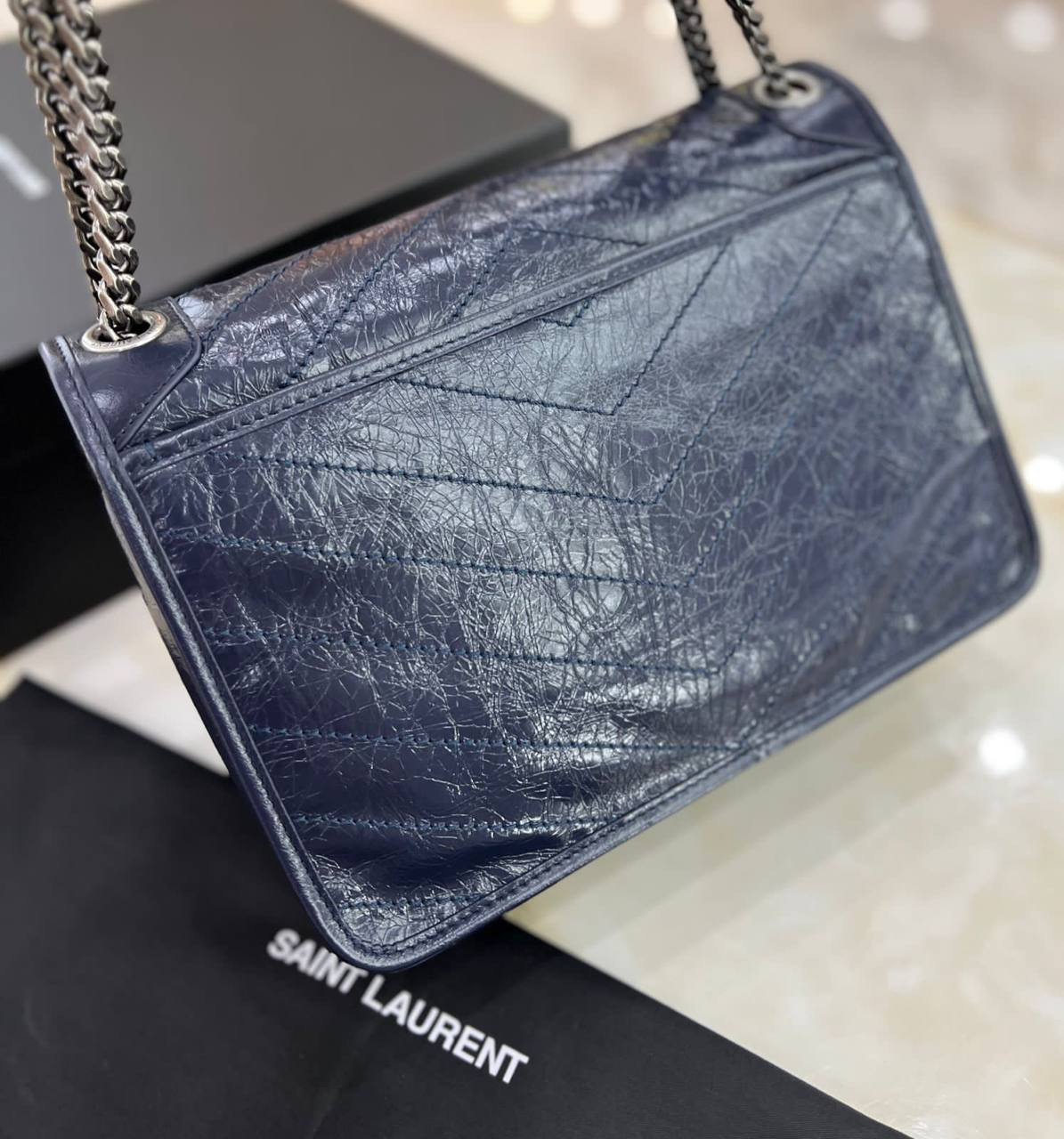 СУМКА SAINT LAURENT NIKI MEDIUM детальное фото