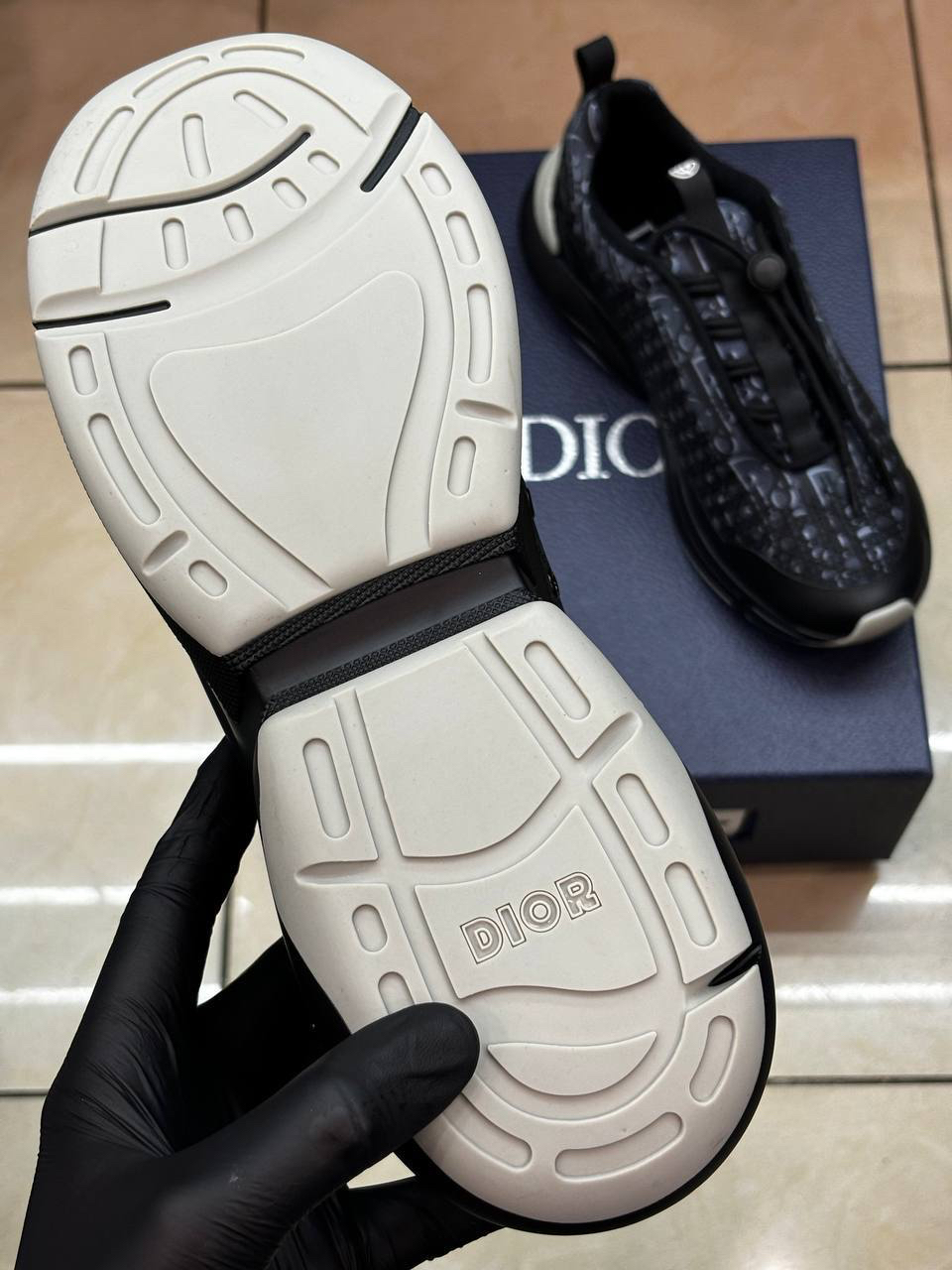 МУЖСКИЕ КРОССОВКИ CHRISTIAN DIOR детальное фото