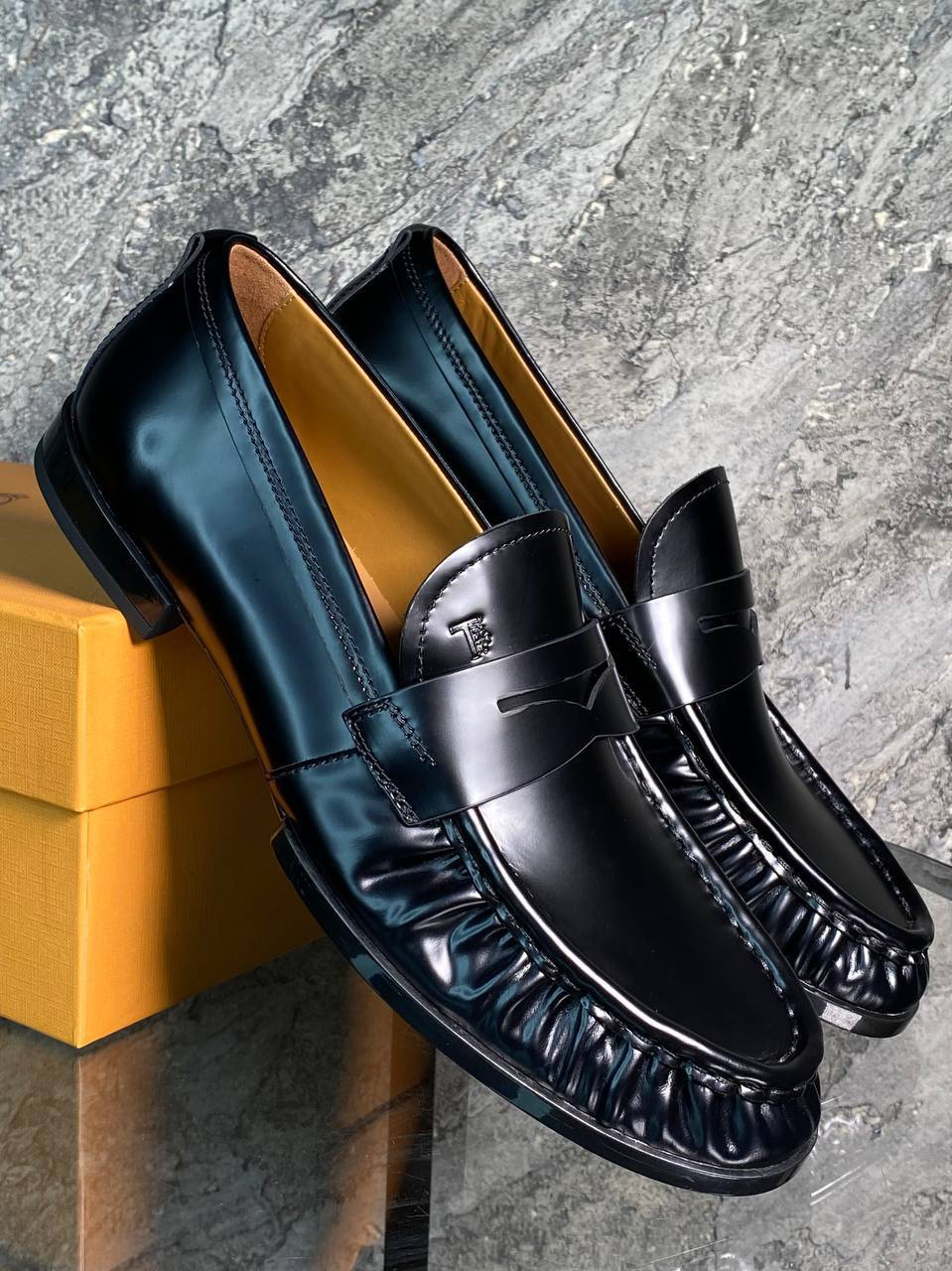 МУЖСКИЕ ЛОФЕРЫ TODS детальное фото