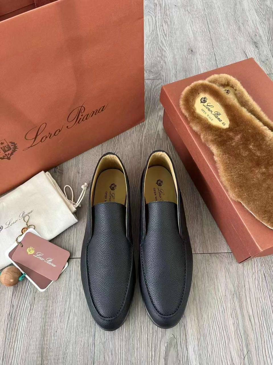 МУЖСКИЕ ЛОФЕРЫ LORO PIANA детальное фото