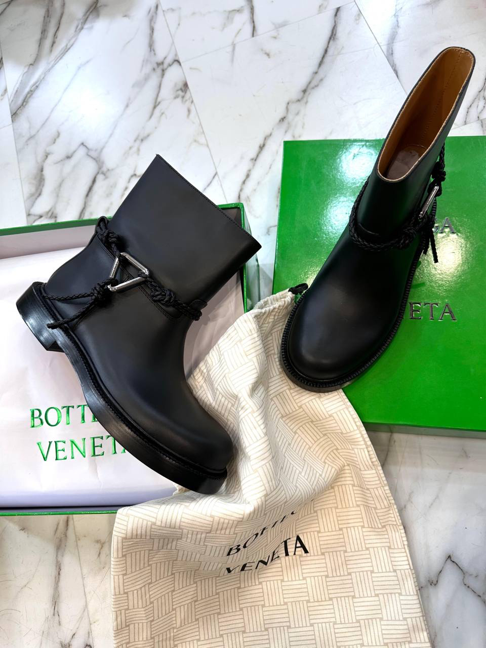 САПОГИ BOTTEGA VENETA детальное фото