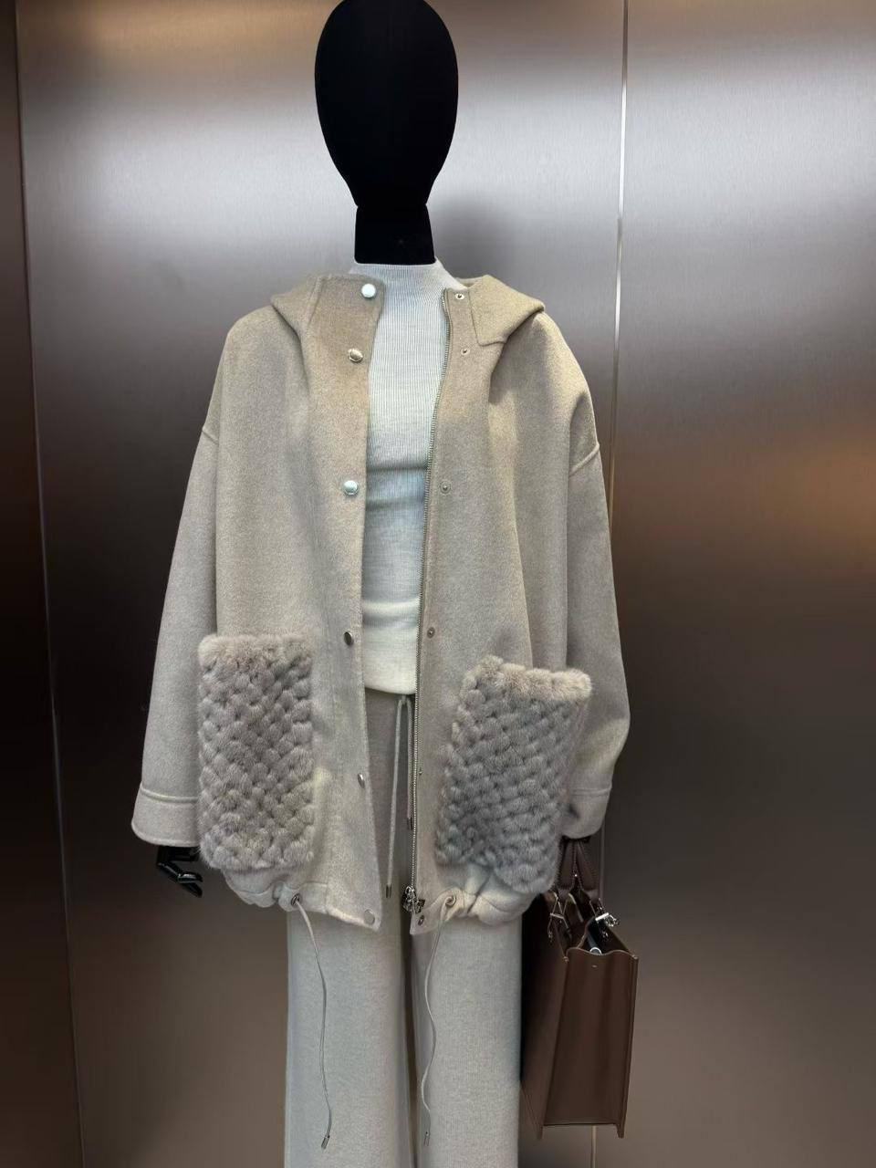 ПАЛЬТО LORO PIANA детальное фото