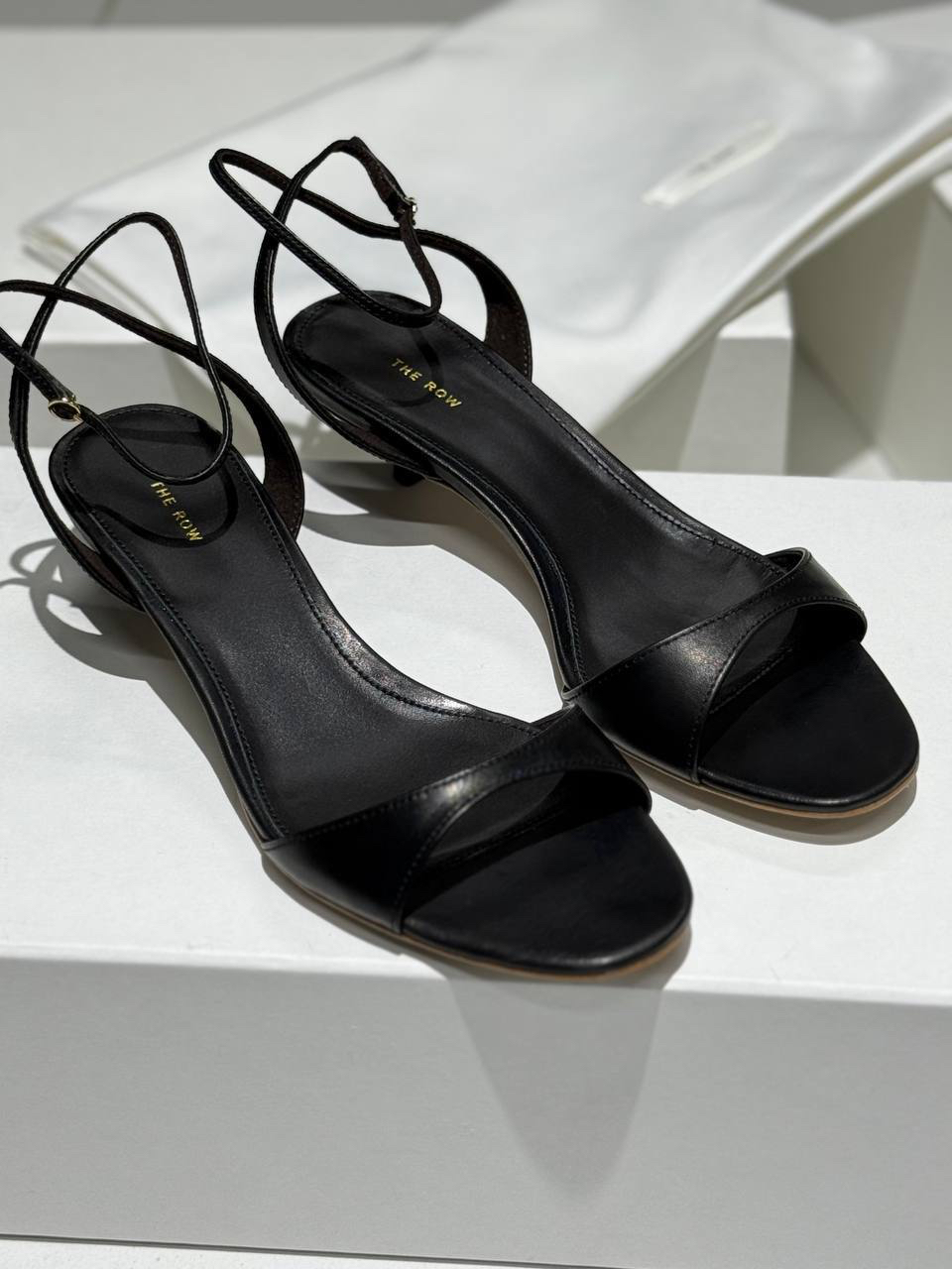 БОСОНОЖКИ THE ROW детальное фото