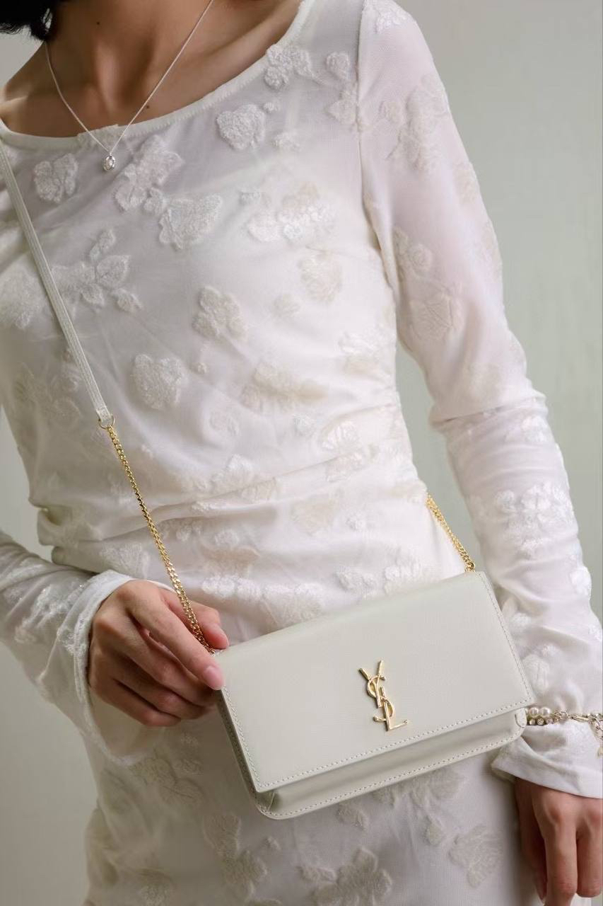 СУМКА SAINT LAURENT детальное фото