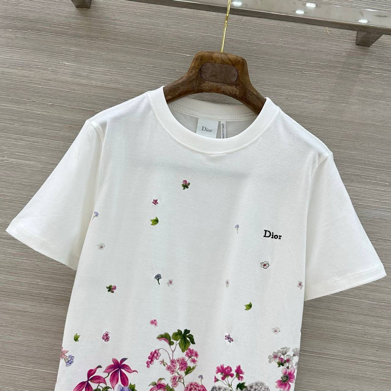 ФУТБОЛКА CHRISTIAN DIOR детальное фото