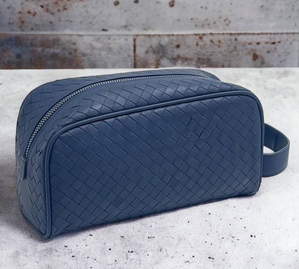 МУЖСКОЙ НЕСЕССЕР КОСМЕТИЧКА BOTTEGA VENETA детальное фото