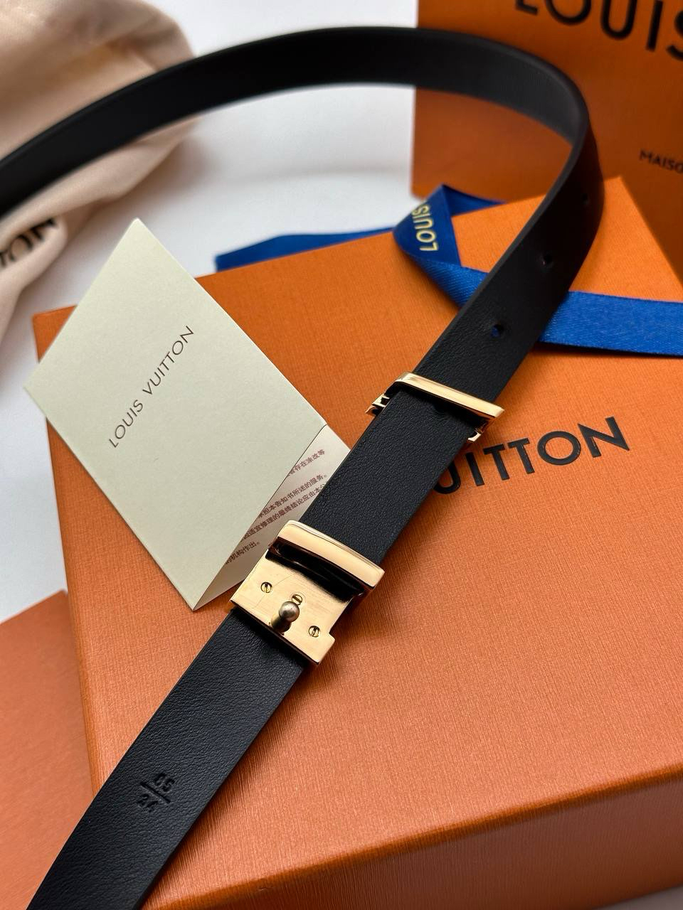 ЖЕНСКИЙ РЕМЕНЬ LOUIS VUITTON детальное фото