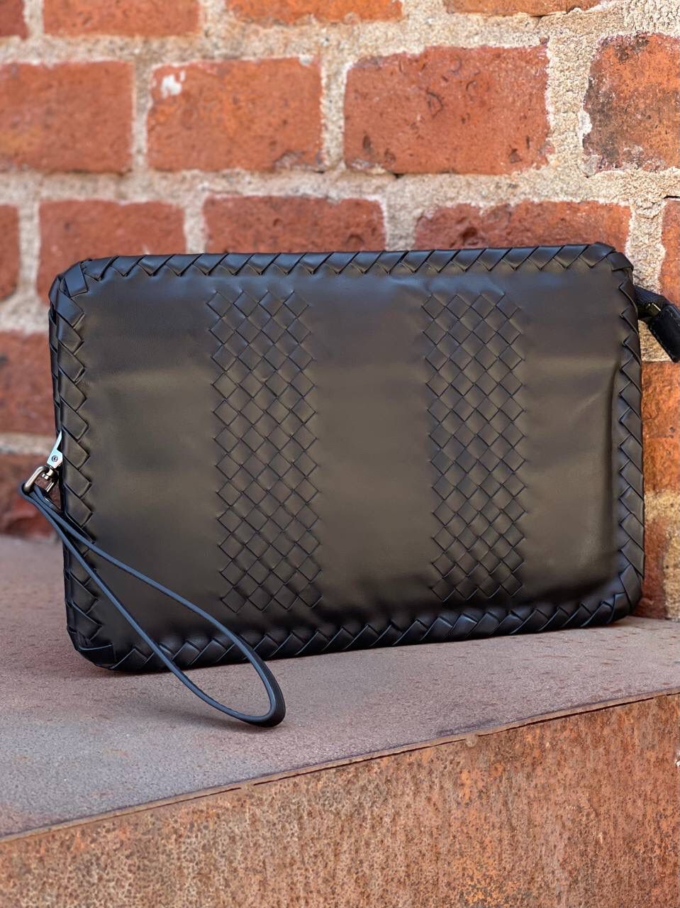 МУЖСКОЙ КЛАТЧ BOTTEGA VENETA детальное фото