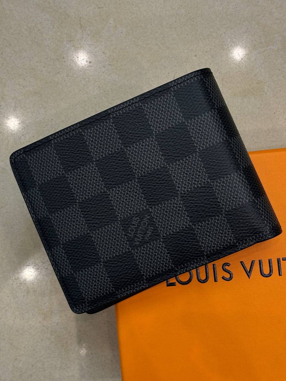 МУЖСКОЙ ПОРТМОНЕ LOUIS VUITTON детальное фото