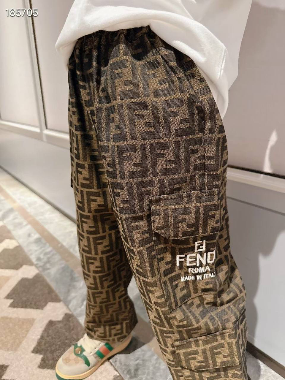 ДЕТСКИЕ БРЮКИ FENDI детальное фото