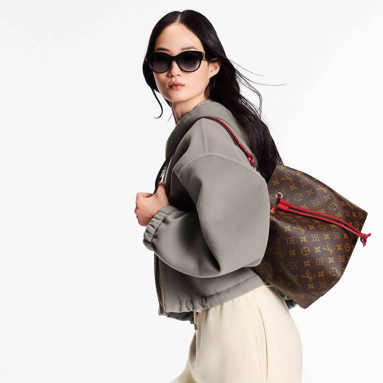 СУМКА LOUIS VUITTON детальное фото