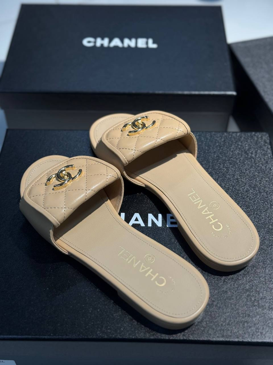 ШЛЕПКИ CHANEL детальное фото
