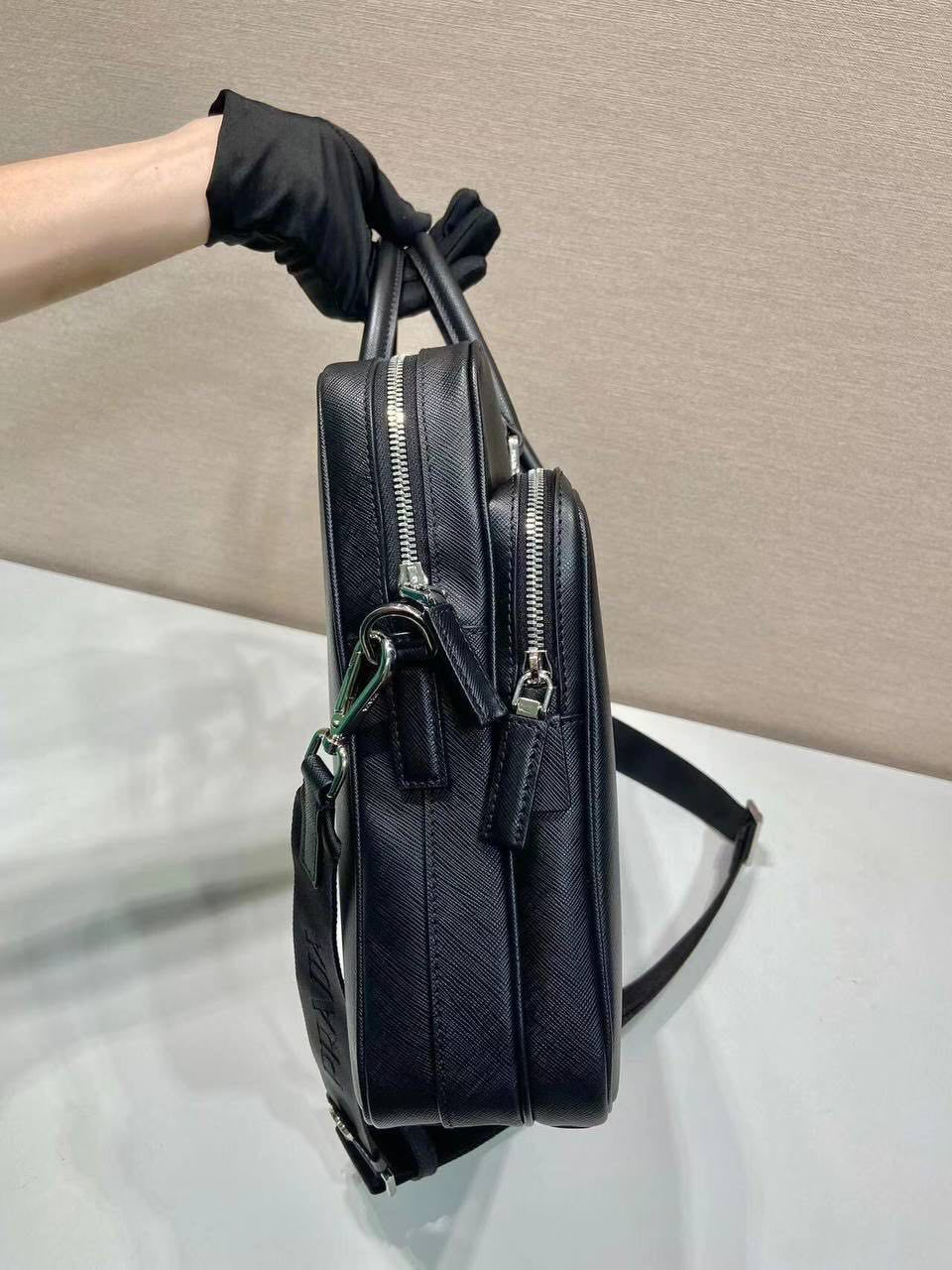МУЖСКОЙ ПОРТФЕЛЬ PRADA детальное фото