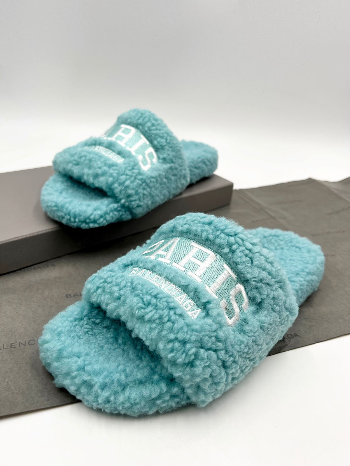 ТАПОЧКИ BALENCIAGA детальное фото