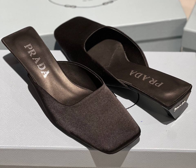 ШЛЕПКИ PRADA фото