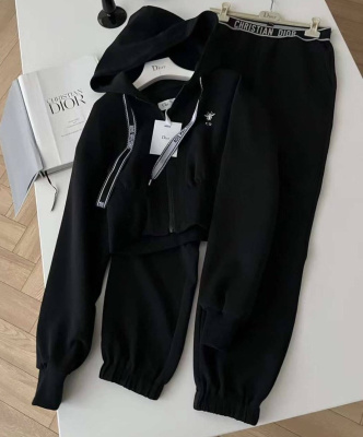 КОСТЮМ CHRISTIAN DIOR фото