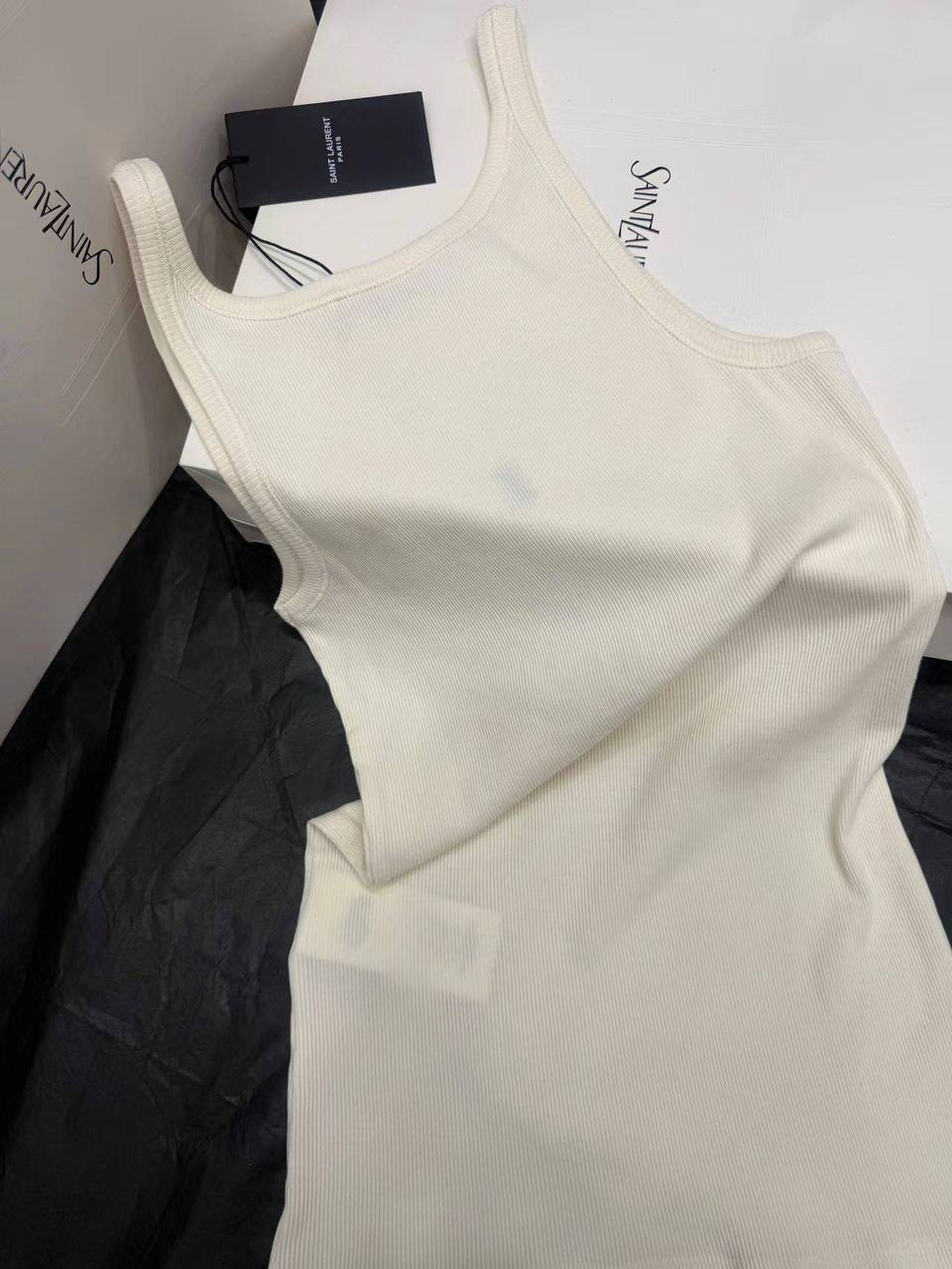 МАЙКА SAINT LAURENT детальное фото